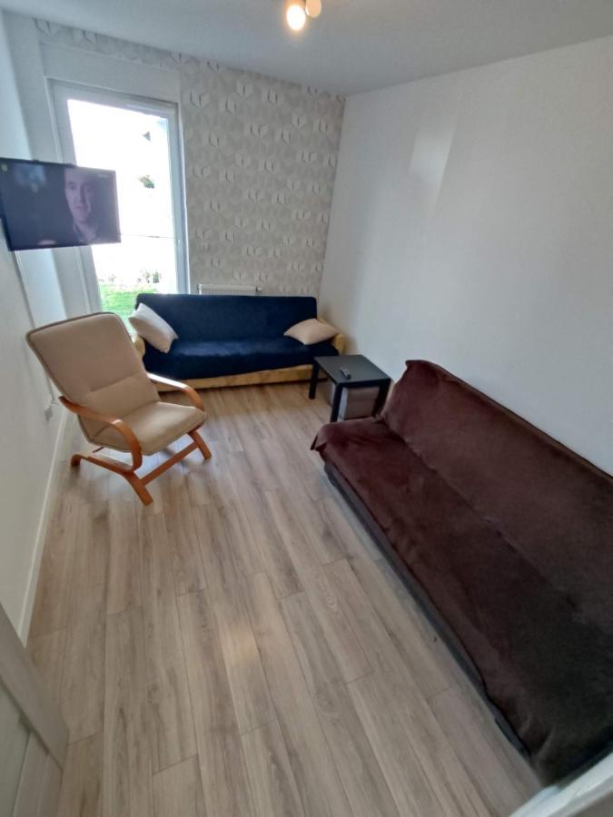 1120 Smialego 41 - Tanie Pokoje W Apartamencie - Samodzielne Zameldowanie - Self Check In Poznań Exteriör bild