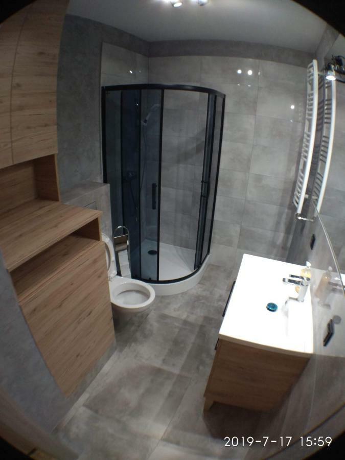 1120 Smialego 41 - Tanie Pokoje W Apartamencie - Samodzielne Zameldowanie - Self Check In Poznań Exteriör bild