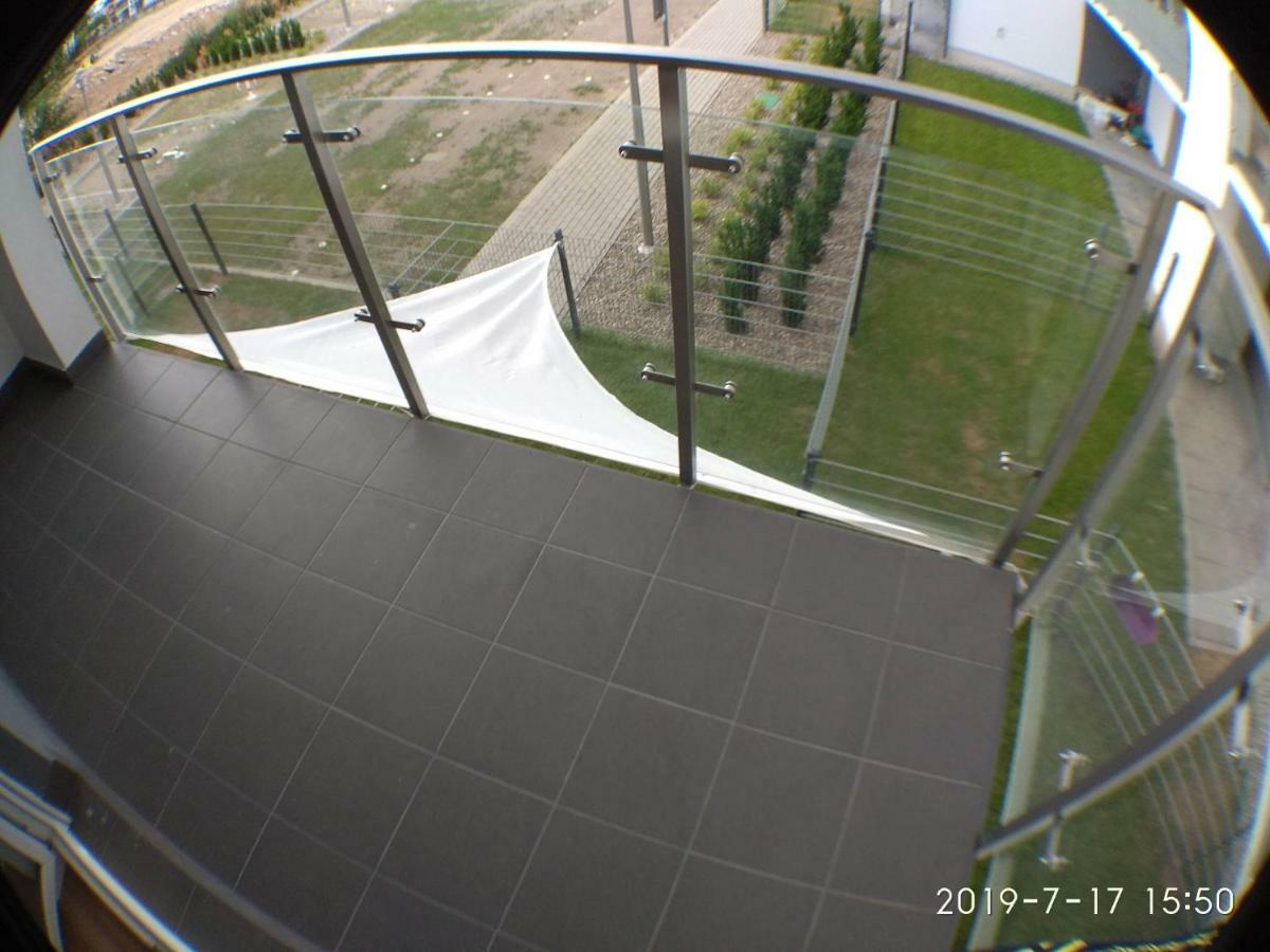1120 Smialego 41 - Tanie Pokoje W Apartamencie - Samodzielne Zameldowanie - Self Check In Poznań Exteriör bild
